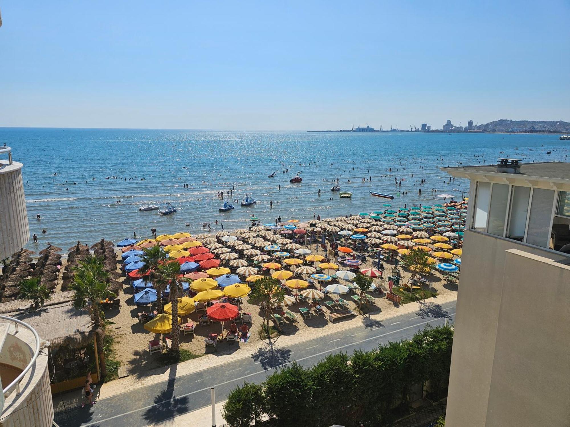 Bral Apartment 6 Драч Екстериор снимка